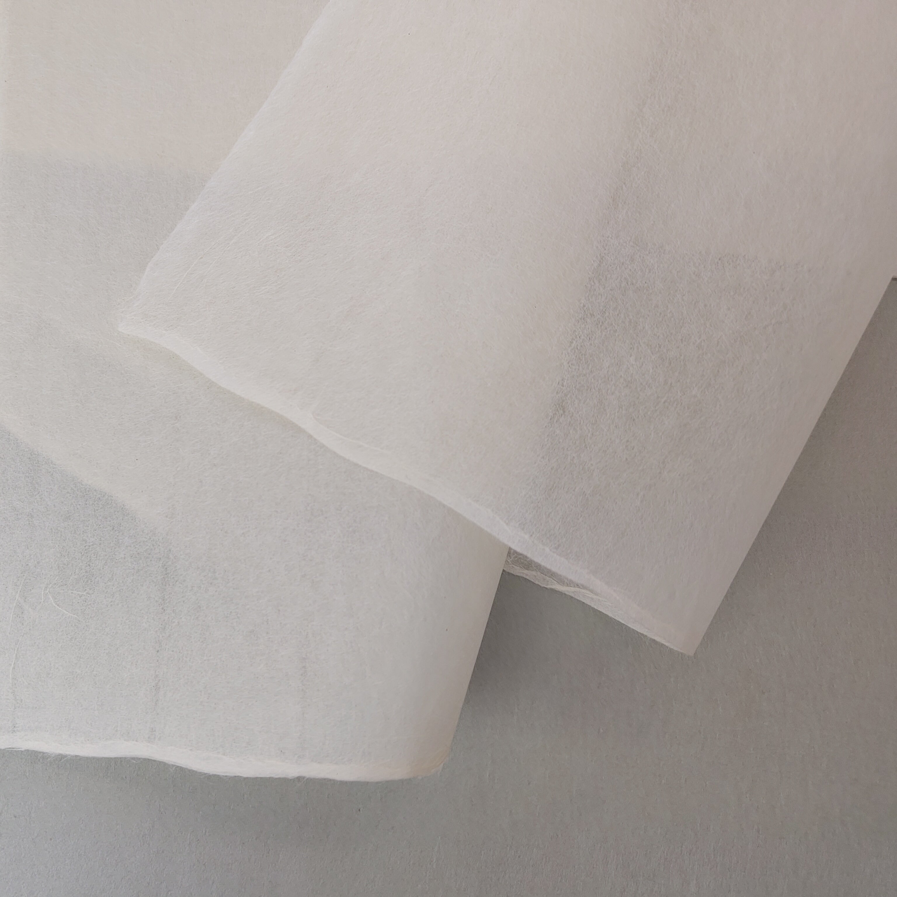Lightweight & Tissue Papers / Leichte- & Seidenpapiere – Pulp Papier
