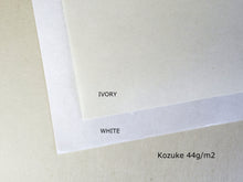 Laden Sie das Bild in den Galerie-Viewer, Kozuke White + Ivory Roll 44g/m2
